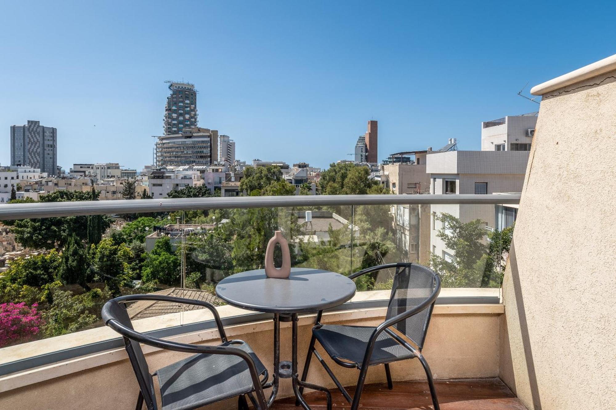 Modern & Sunny 1 Bdr W Balcony And Parking Apartment เทลอาวีฟ ภายนอก รูปภาพ