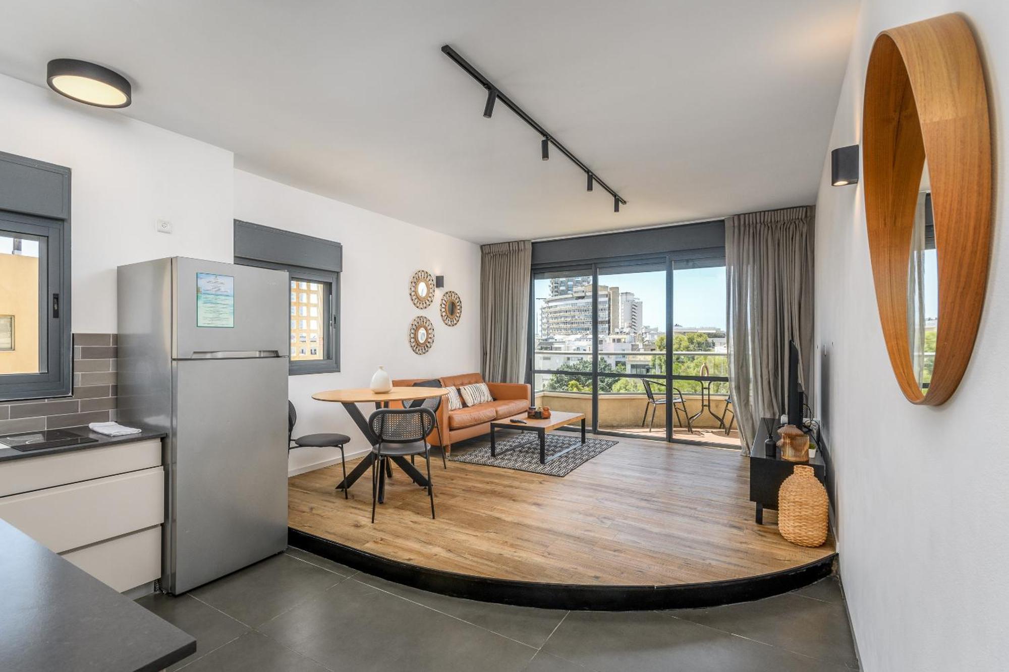 Modern & Sunny 1 Bdr W Balcony And Parking Apartment เทลอาวีฟ ภายนอก รูปภาพ
